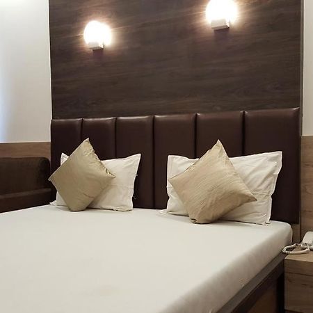 Hotel Oasis Mumbai Exteriör bild