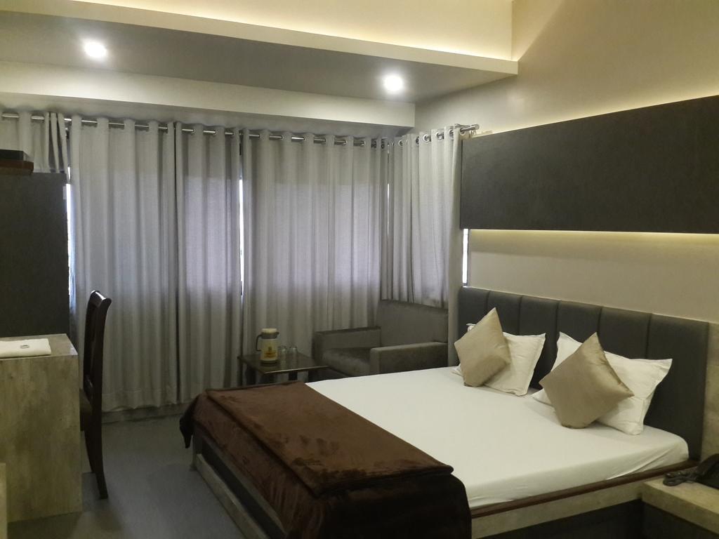 Hotel Oasis Mumbai Exteriör bild