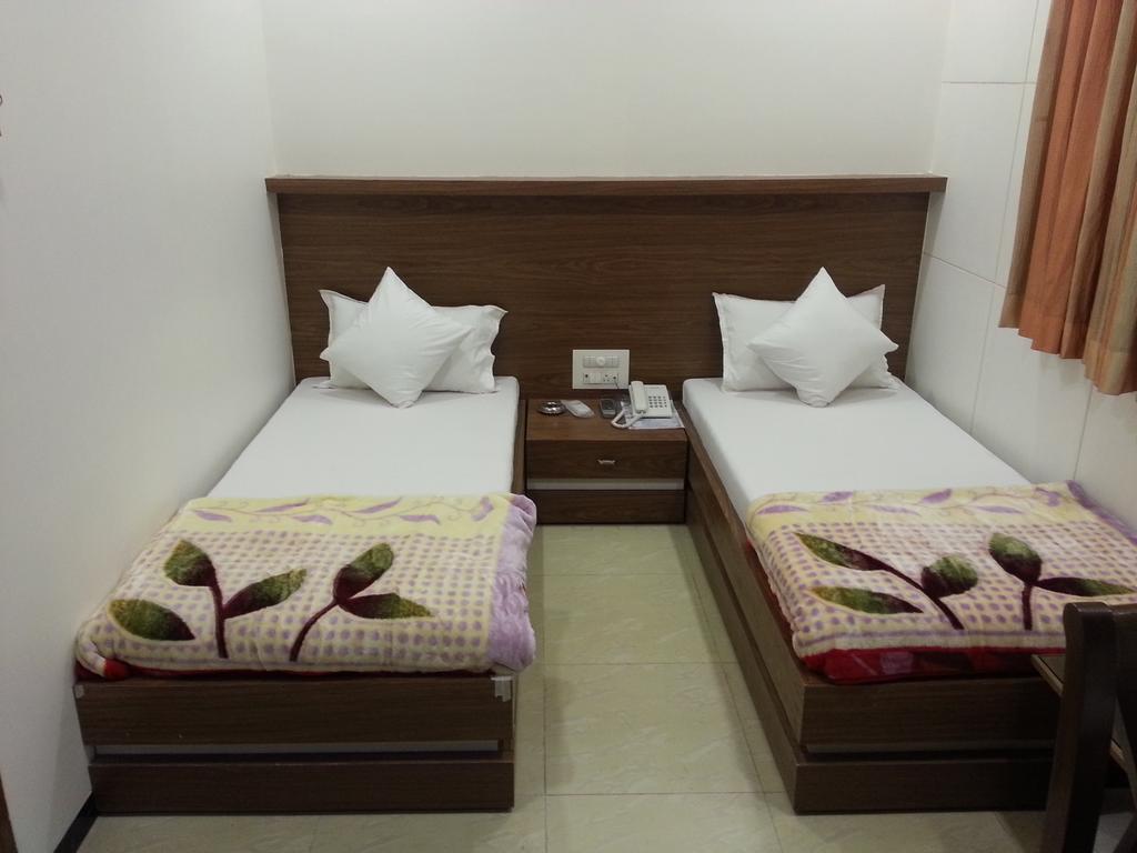 Hotel Oasis Mumbai Exteriör bild