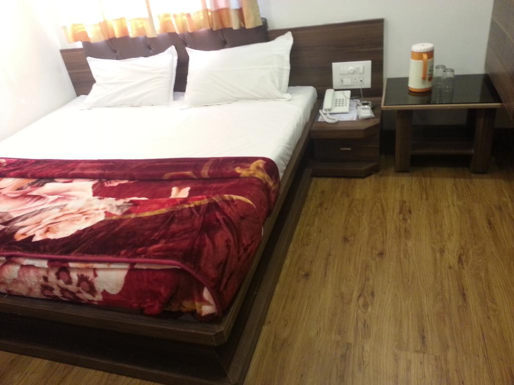 Hotel Oasis Mumbai Rum bild