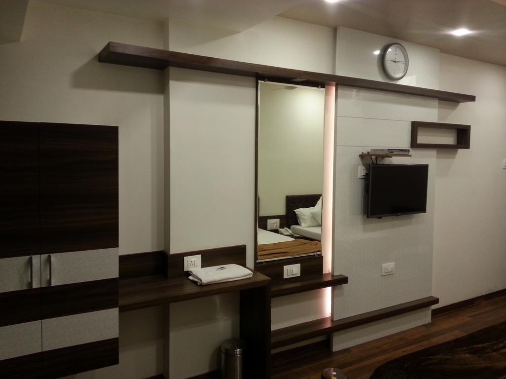 Hotel Oasis Mumbai Rum bild