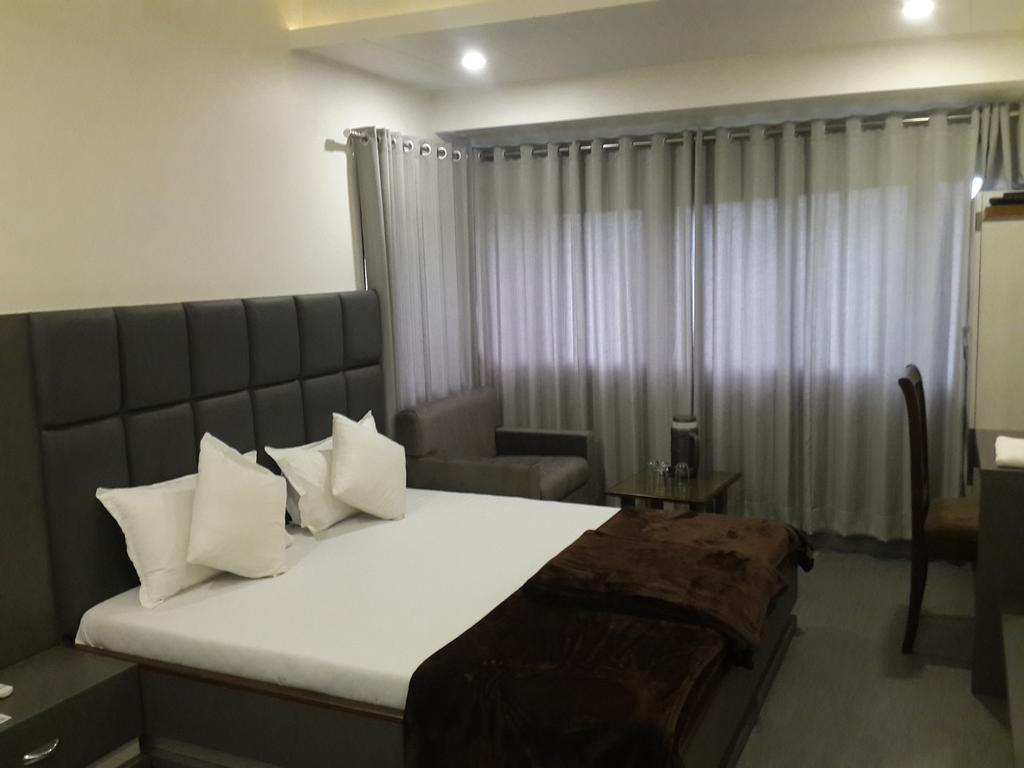 Hotel Oasis Mumbai Exteriör bild
