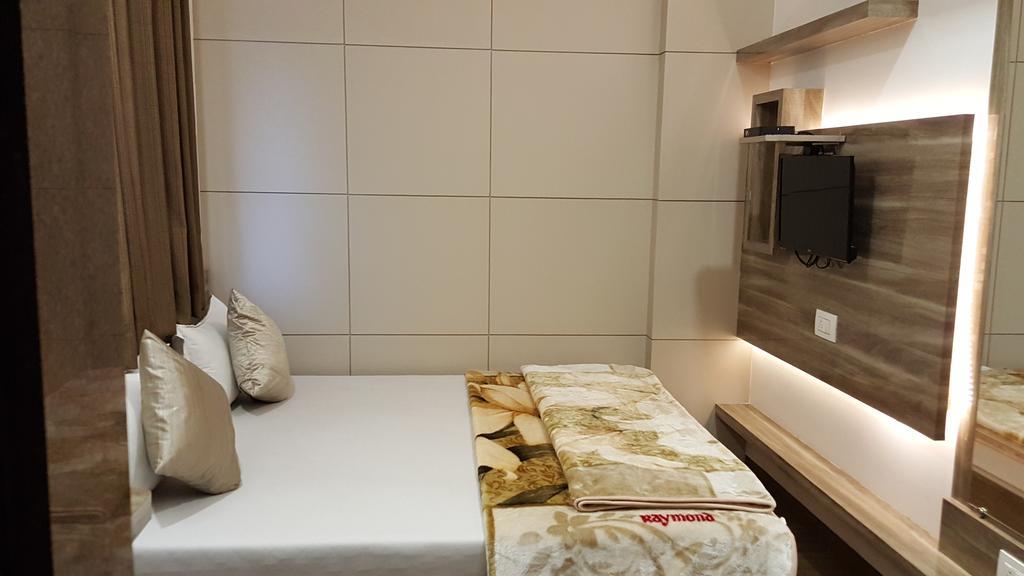 Hotel Oasis Mumbai Rum bild