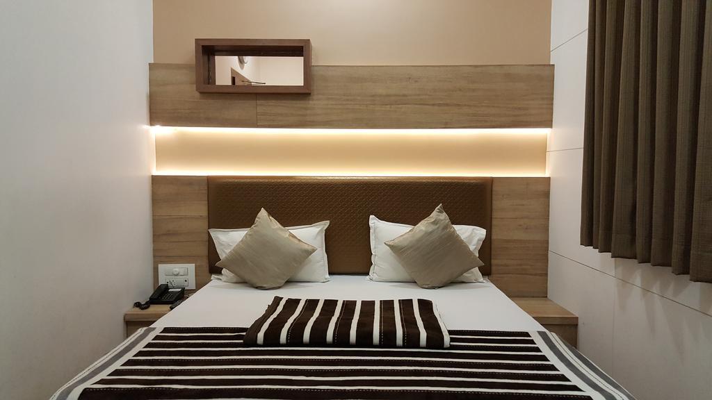 Hotel Oasis Mumbai Exteriör bild
