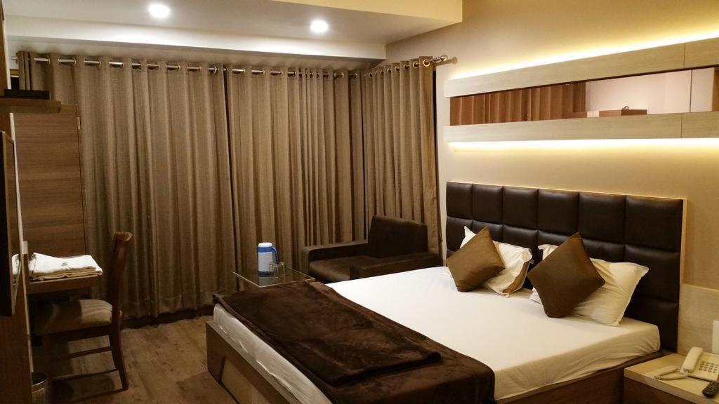 Hotel Oasis Mumbai Exteriör bild